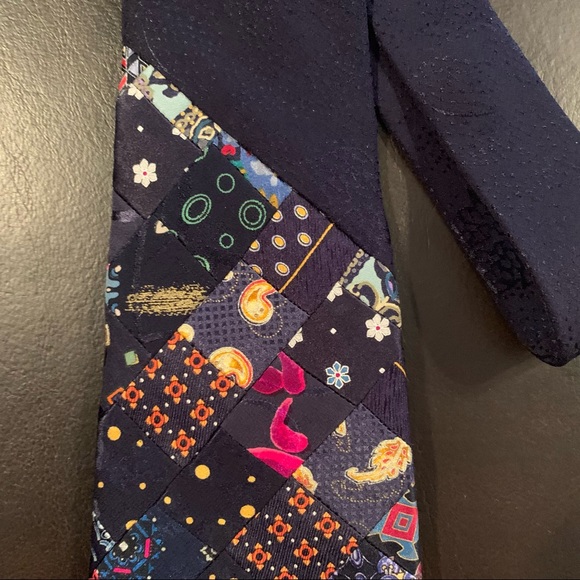 Beautiful Handmade Brioni Tie - Picture 10 of 15